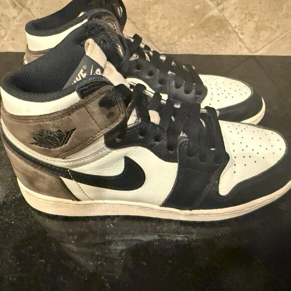 Nike Air Jordan 1 Retro High OG Dark Mocha Shoes Size 5.5Y(Mens 5.5 or Womens 7)